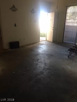 Photo #3: 2054295 Listing