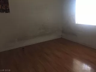 Photo #4: 2054295 Listing