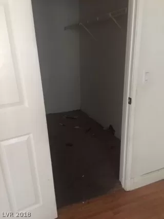 Photo #5: 2054295 Listing