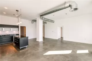 Photo #2: 2054326 Listing