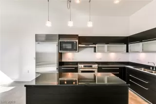 Photo #6: 2054326 Listing