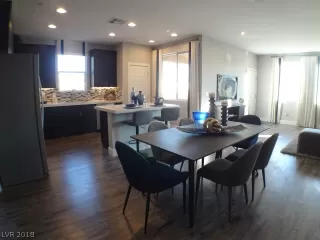 Photo #5: 2054379 Listing 