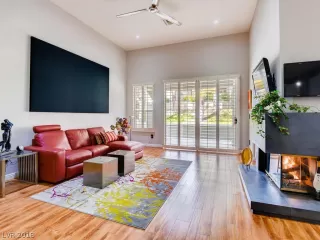 Photo #3: 2054401 Listing 