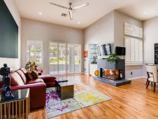 Photo #4: 2054401 Listing 