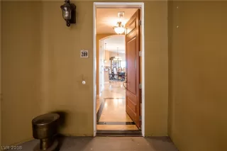 Photo #3: 2054614 Listing