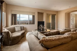 Photo #6: 2054614 Listing