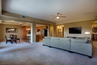 Photo #5: 2054617 Listing