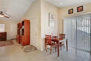 Photo #5: 2054623 Listing