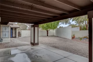 Photo #4: 2054664 Listing