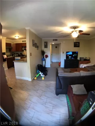 Photo #5: 2054677 Listing