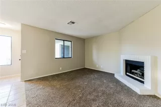 Photo #5: 2054741 Listing