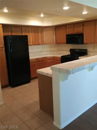 Photo #4: 2054768 Listing