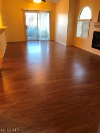Photo #5: 2054768 Listing