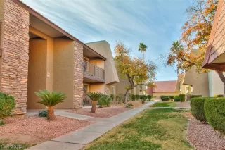 Photo #6: 2054821 Listing