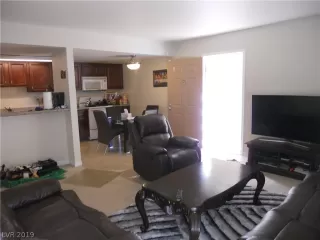 Photo #5: 2054938 Listing 