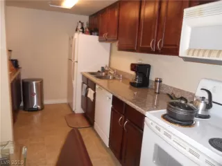 Photo #6: 2054938 Listing 