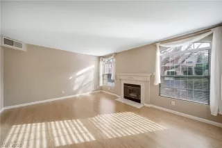Photo #1: 2054989 Listing