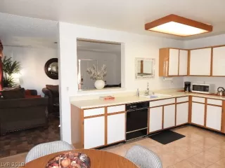 Photo #3: 2055026 Listing