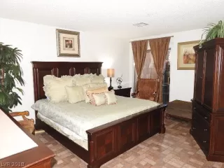 Photo #4: 2055026 Listing