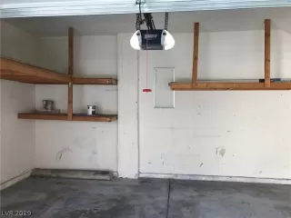 Photo #6: 2055033 Listing 