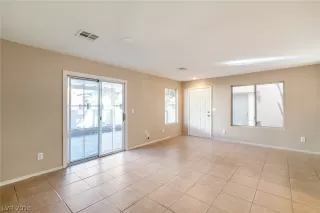 Photo #4: 2055057 Listing