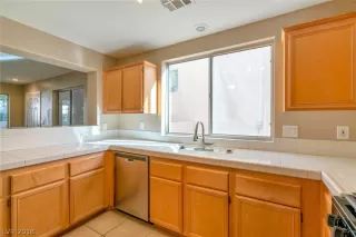 Photo #6: 2055057 Listing