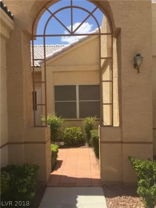Photo #1: 2055066 Listing 