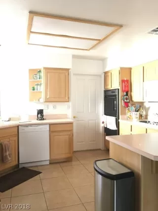 Photo #5: 2055066 Listing 