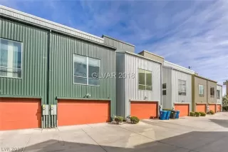 Photo #2: 2055067 Listing 