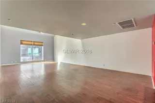 Photo #4: 2055067 Listing 