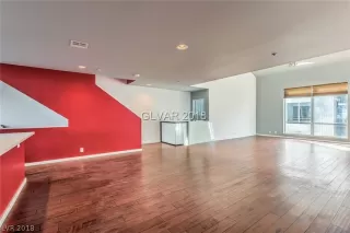 Photo #5: 2055067 Listing 