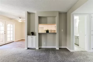 Photo #1: 2055098 Listing