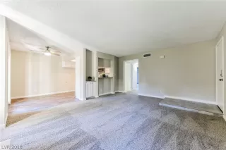 Photo #3: 2055098 Listing