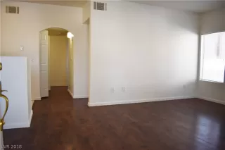 Photo #4: 2055120 Listing