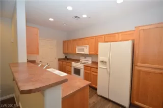 Photo #4: 2055165 Listing 