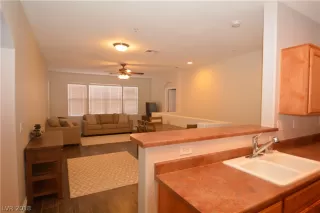 Photo #6: 2055165 Listing 