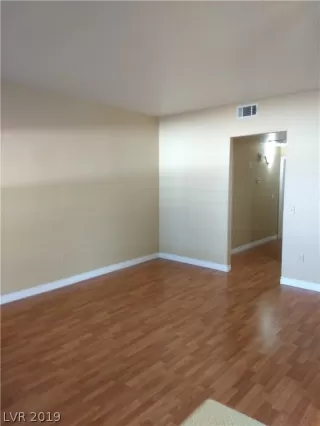 Photo #3: 2055171 Listing