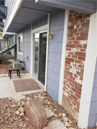 Photo #4: 2055193 Listing 