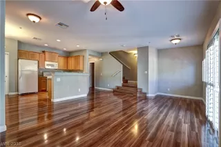 Photo #3: 2055346 Listing 