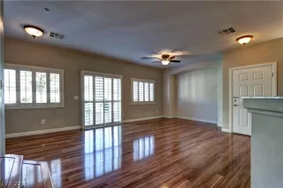 Photo #4: 2055346 Listing 