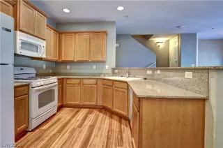 Photo #6: 2055346 Listing 