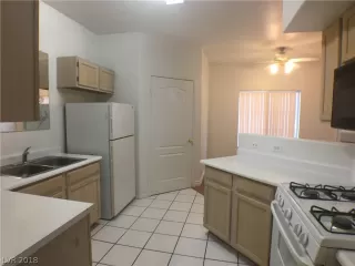Photo #5: 2055360 Listing 