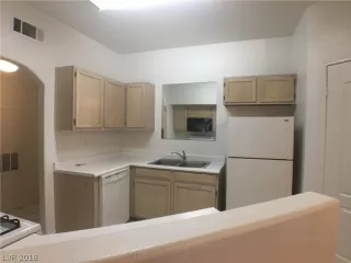 Photo #6: 2055360 Listing 