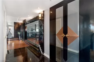 Photo #4: 2055434 Listing