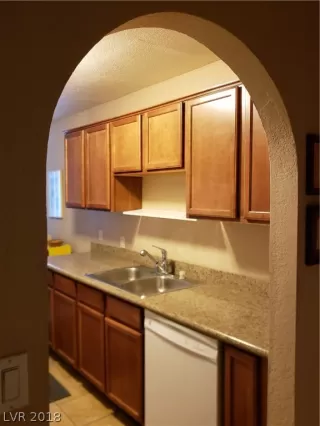 Photo #4: 2055437 Listing