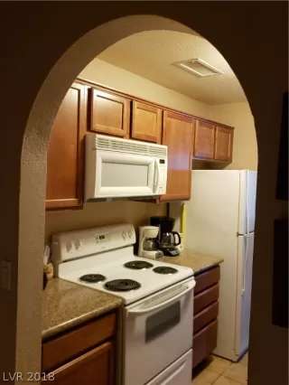 Photo #5: 2055437 Listing