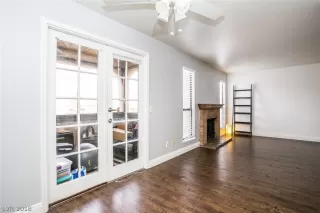 Photo #6: 2055461 Listing