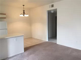 Photo #5: 2055464 Listing