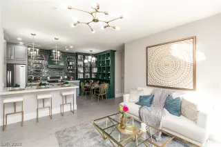 Photo #5: 2055474 Listing