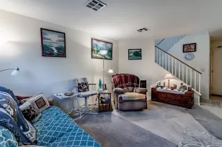 Photo #3: 2055541 Listing